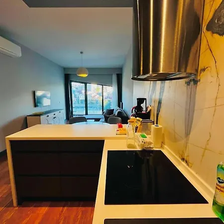 Modern In The Center Apartment *