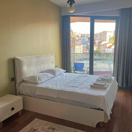Modern In The Center Apartment Istanbul
